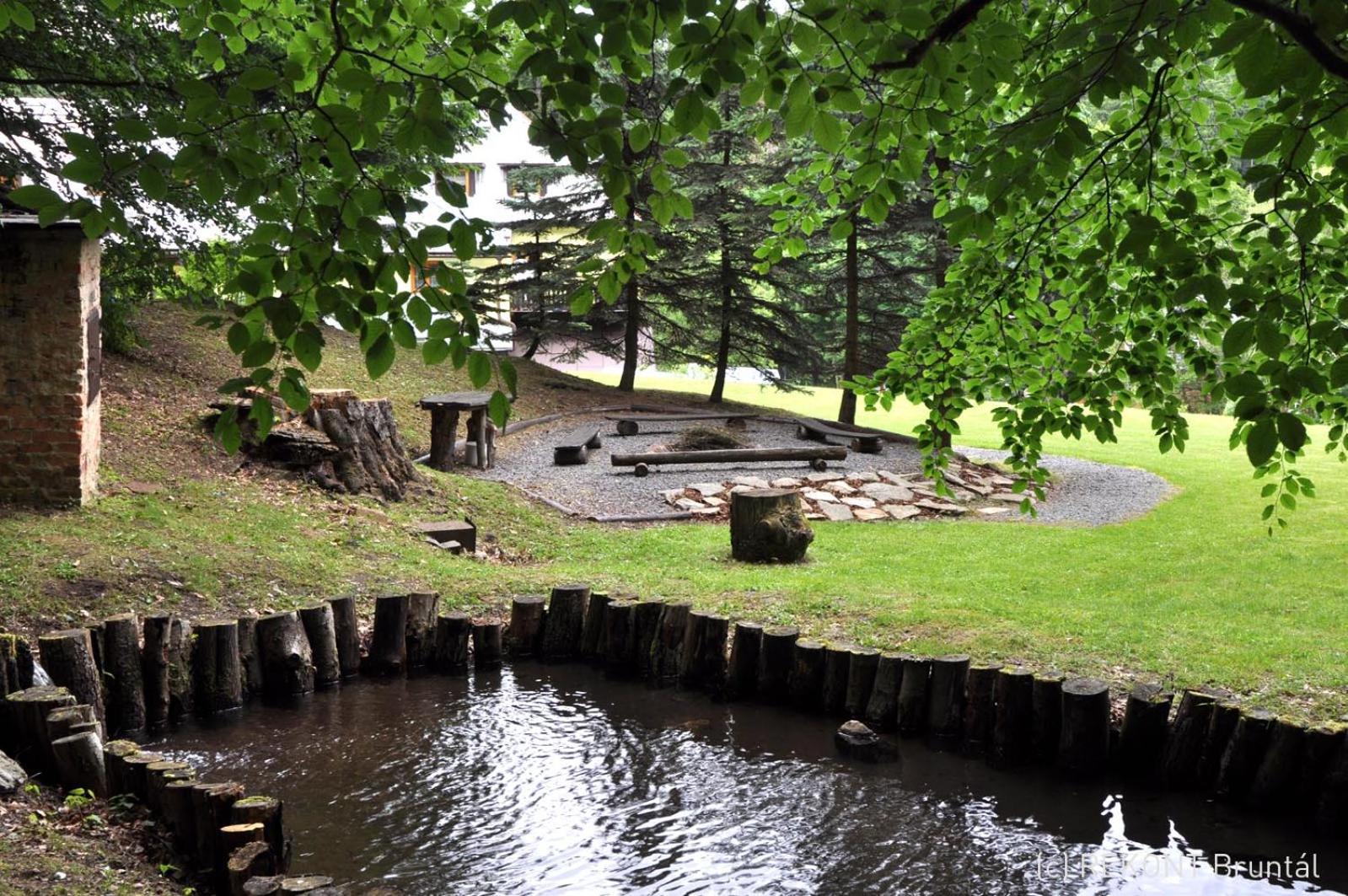 Penzion u Vodopádu Karlova Studánka Exterior foto